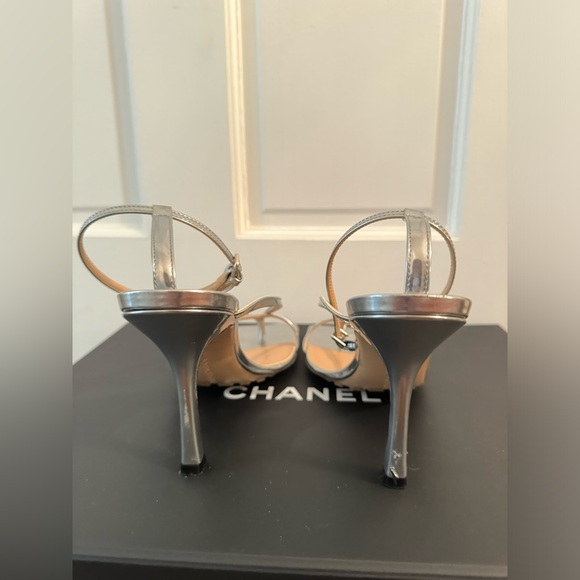 Bottega Veneta Stretch Strap Sandals in Silver - Picture 8 of 11